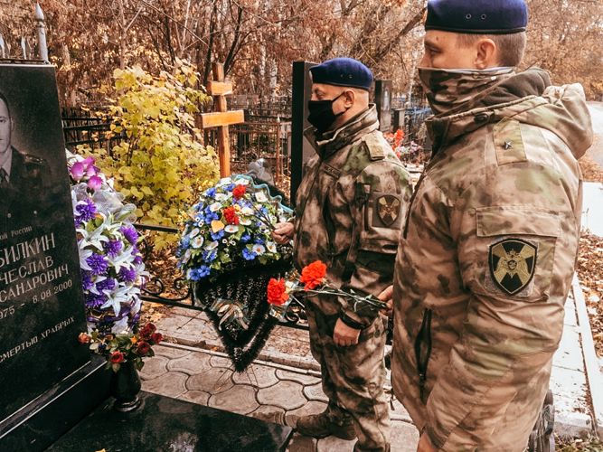 Росгвардейцы в Воронеже почтили память боевых товарищей