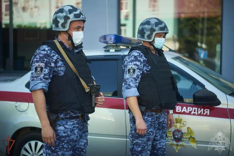 В Воронежской области сотрудники Росгвардии задержали подозреваемых в нанесении тяжкого вреда здоровью