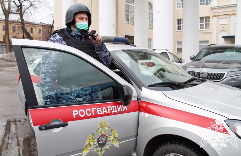 В Воронежской области росгвардейцы задержали магазинного вора, который находился в федеральном розыске с ноября прошлого года