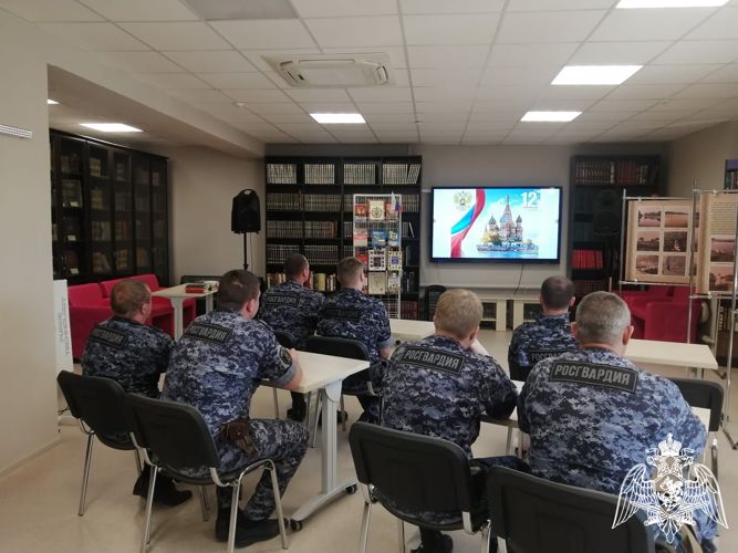 Борисоглебские сотрудники вневедомственной охраны приняли участие в мероприятии, посвящённом Дню России