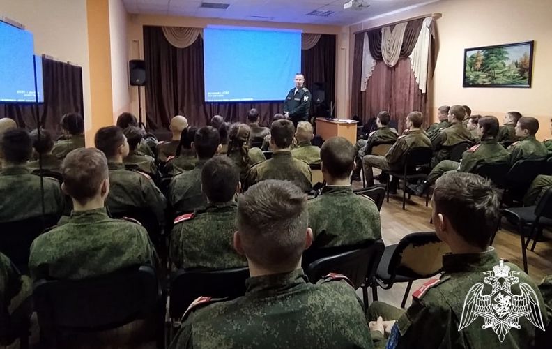 Патриотические мероприятия для воспитанников кадетского корпуса в Воронеже провели военнослужащие Росгвардии