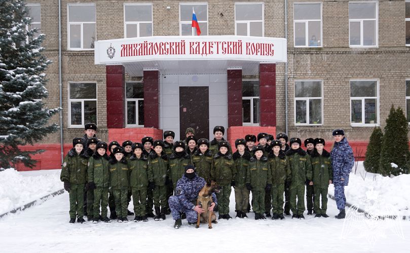 Показательные выступления  «Четвероногие герои» провели сотрудники Росгвардии в Воронеже 