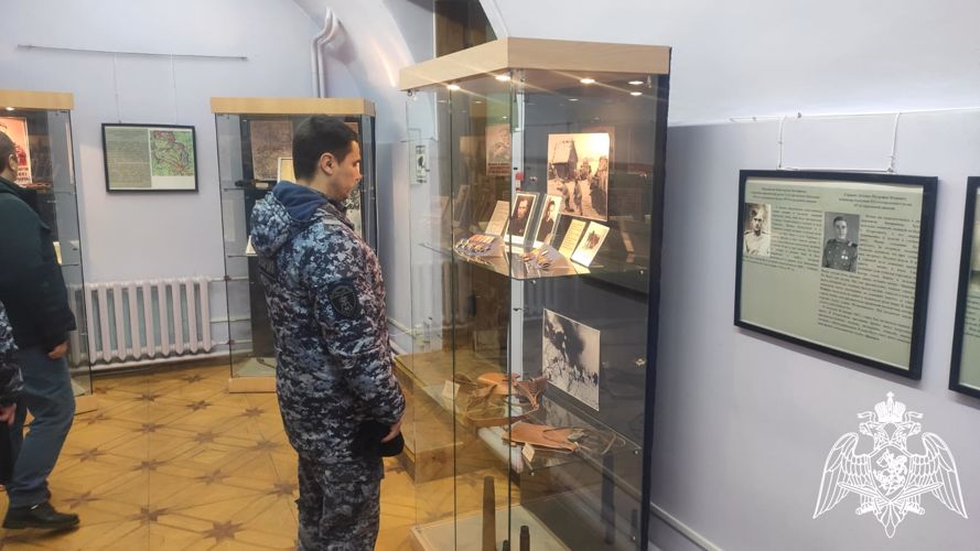 Музейную выставку, посвященную Дню защитника Отечества, посетили сотрудники Росгвардии в Воронежской области