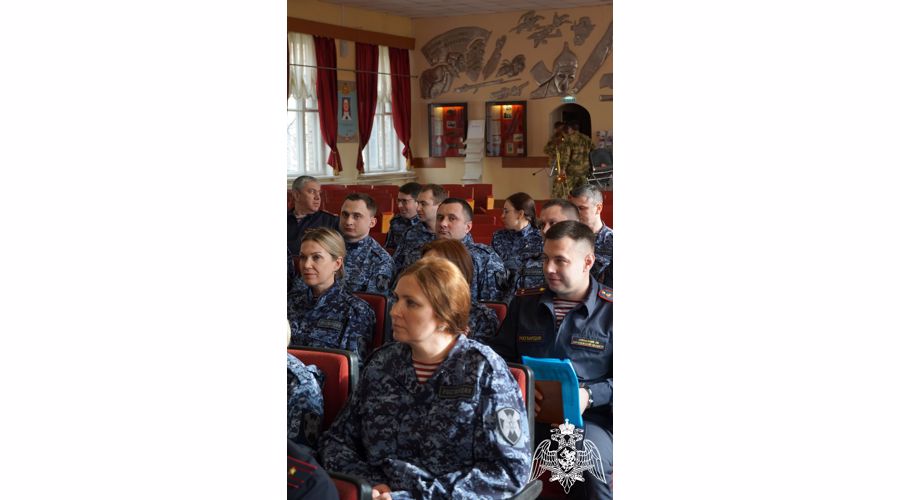 Сотрудники подразделений государственного контроля и лицензионно-разрешительной работы Росгвардии отмечают профессиональный праздник