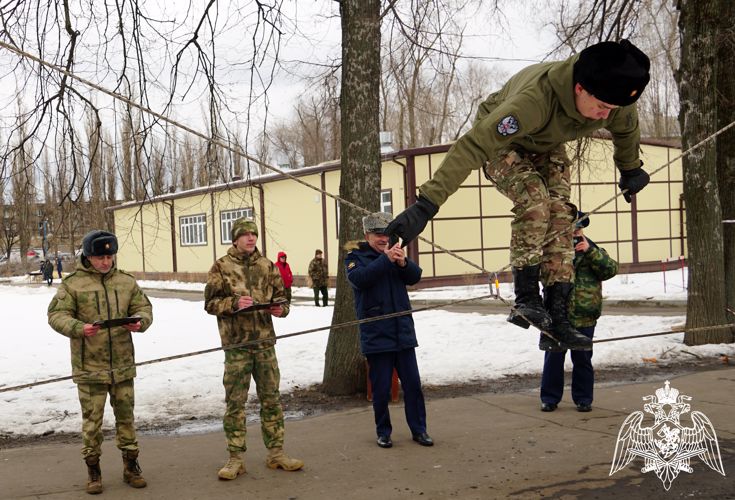 Представители Росгвардии в Воронеже вошли в жюри кадетского военно - спортивного фестиваля «Служу России!»