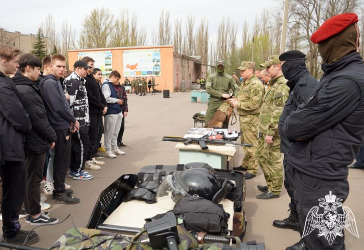 ВОЕННО-ПАТРИОТИЧЕСКАЯ АКЦИЯ «ДЕНЬ ПРИЗЫВНИКА» ПРОШЛА В ВОРОНЕЖЕ