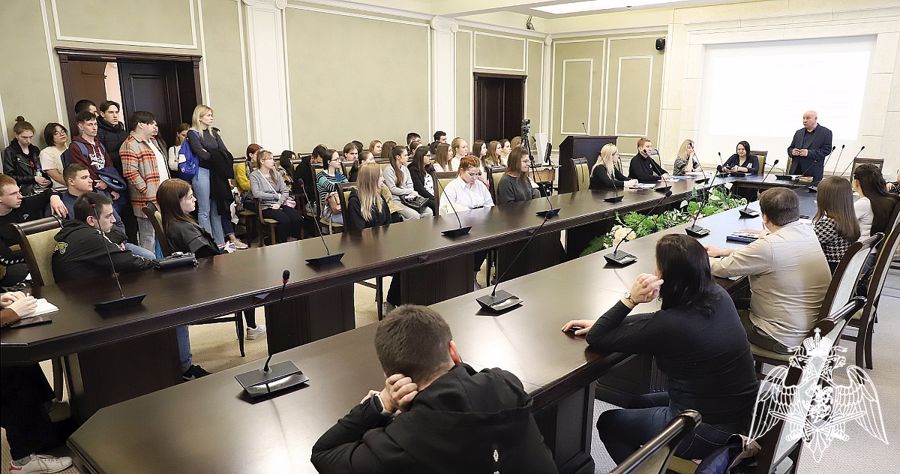Росгвардейцы провели профриоентационную акцию для подрастающего поколения