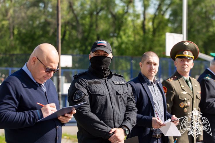 Офицер Росгвардии выступил в судейской коллегии смотра-конкурса строя и песни среди кадетских образовательных организаций Воронежской области