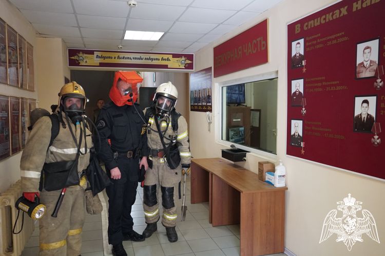 В Воронеже прошли совместные учения Росгвардии и МЧС