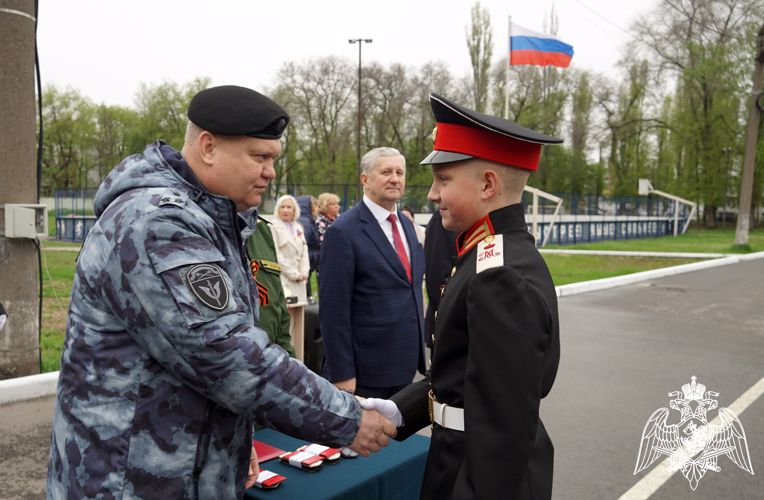 В Воронеже заместители командиров спецподразделений Росгвардии приняли участие в торжественной церемонии посвящения в кадеты и принятием ритуала торжественного обещания