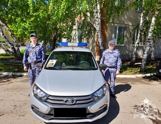 В Воронеже росгвардейцы присоединились к Всероссийской акции «Бессмертный автополк»