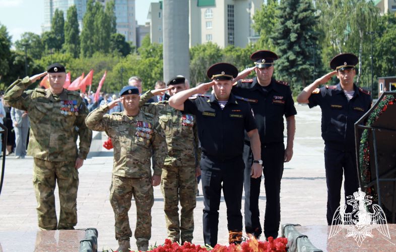 В Воронеже в День памяти и скорби росгвардейцы почтили память павших воинов Великой Отечественной войны