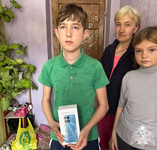 Воронежские росгвардейцы вывезли из Марковского района ЛНР ребенка для прохождения лечения в Центре детской онкологии
