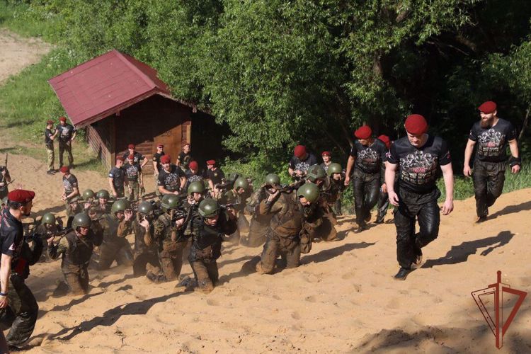 СПЕЦНАЗОВЦЫ РОСГВАРДИИ ПРОШЛИ КВАЛИФИКАЦИОННЫЕ ИСПЫТАНИЯ НА ПРАВО НОШЕНИЯ КРАПОВОГО БЕРЕТА