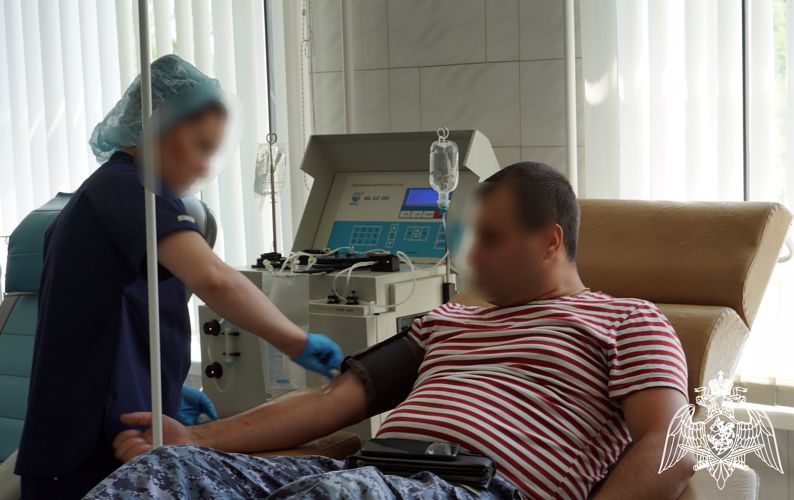 РОСГВАРДЕЙЦЫ ПОПОЛНИЛИ БАНК КРОВИ МЕДИЦИНСКИХ УЧРЕЖДЕНИЙ В ВОРОНЕЖЕ