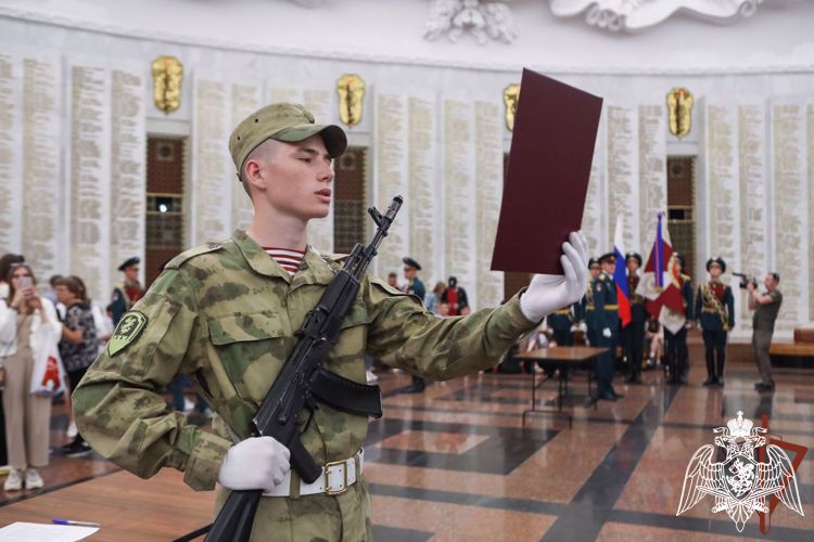 БОЛЕЕ 10 ТЫСЯЧ НОВОБРАНЦЕВ ПРОЙДУТ ВОЕННУЮ СЛУЖБУ В РОСГВАРДИИ