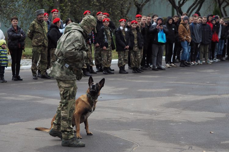 В Воронеже росгвардейцы приняли участие в военно-патриотическом мероприятии для молодежи допризывного возраста