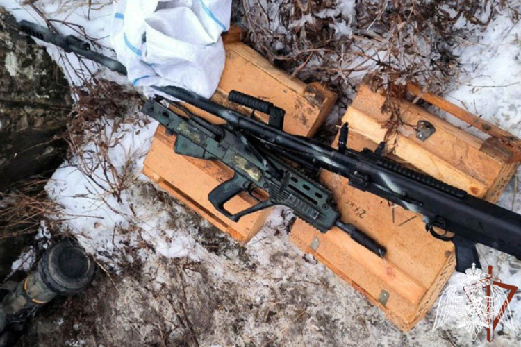 РОСГВАРДЕЙЦЫ ОБНАРУЖИЛИ СХРОН С ОРУЖИЕМ И БОЕПРИПАСАМИ В ЛНР