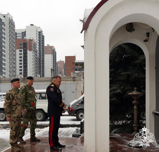 В День образования ОМОН и ОМОН (на транспорте) в Воронеже отличившихся сотрудников спецподразделений отметили медалями, почетными грамотами и благодарностями