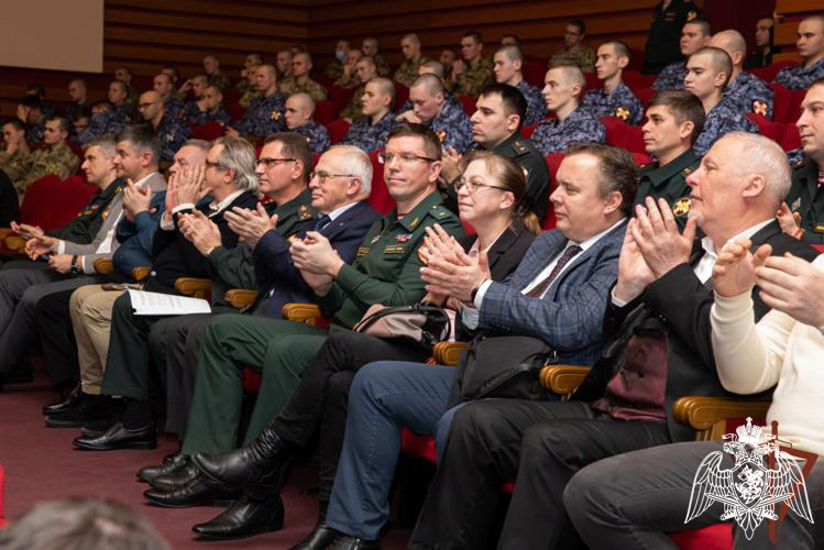 В РОСГВАРДИИ НАГРАДИЛИ ЛАУРЕАТОВ ВЕДОМСТВЕННОГО ФЕСТИВАЛЯ ДЕТСКОЙ ПАТРИОТИЧЕСКОЙ ПЕСНИ