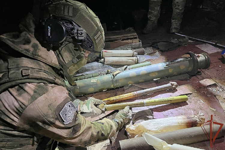 РОСГВАРДИЯ ОБНАРУЖИЛА ТАЙНИК УКРАИНСКИХ ВООРУЖЕННЫХ ФОРМИРОВАНИЙ В ЗАПОРОЖСКОЙ ОБЛАСТИ