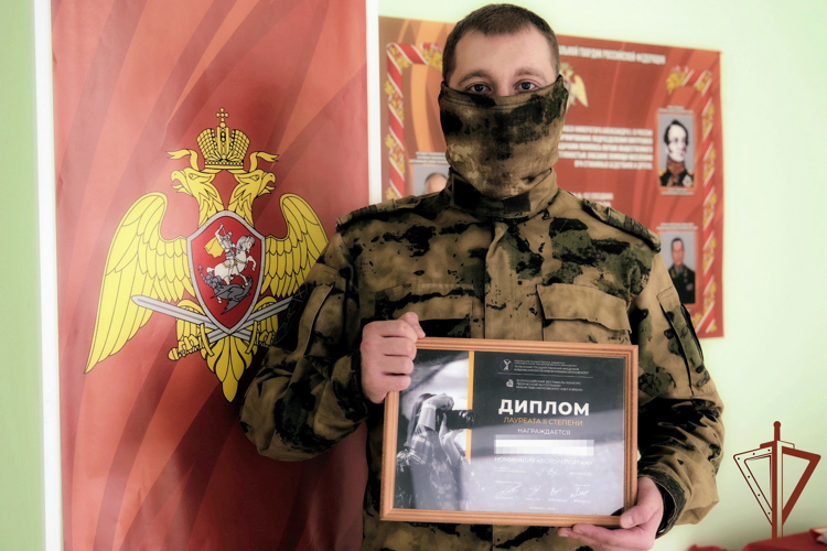 РОСГВАРДЕЕЦ ИЗ ЛУГАНСКА СТАЛ ЛАУРЕАТОМ ВСЕРОССИЙСКОГО ФОТОКОНКУРСА