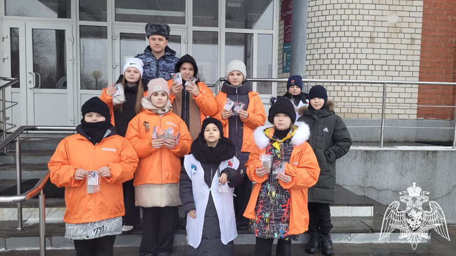 В Воронежской области росгвардейцы участвуют в акции «Блокадный хлеб»