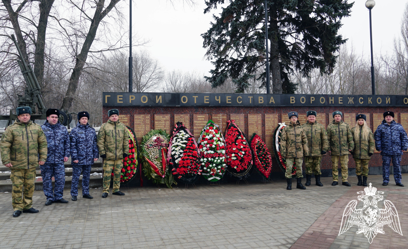 В Воронеже росгвардейцы приняли участие в общероссийском патриотическом проекте «Вахта Героев Отечества»