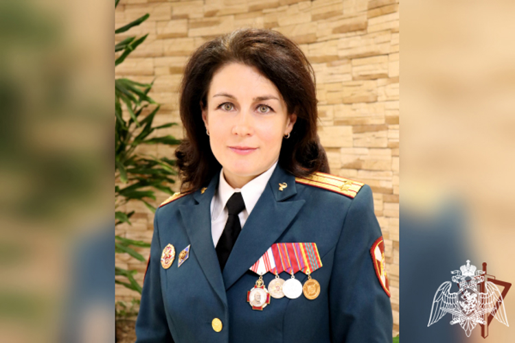 ВО ВСЕМИРНЫЙ ДЕНЬ ПОЭЗИИ ВОЕННЫЙ ВРАЧ РОСГВАРДИИ МАРИЯ ЮРИНСКАЯ ПРОЧЛА ПАЦИЕНТАМ СВОИ СТИХИ