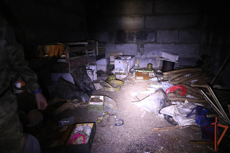 РОСГВАРДИЯ ЛИКВИДИРОВАЛА В ЛНР ПОДПОЛЬНЫЙ ЦЕХ ПО ПРОИЗВОДСТВУ ВЗРЫВНЫХ УСТРОЙСТВ
