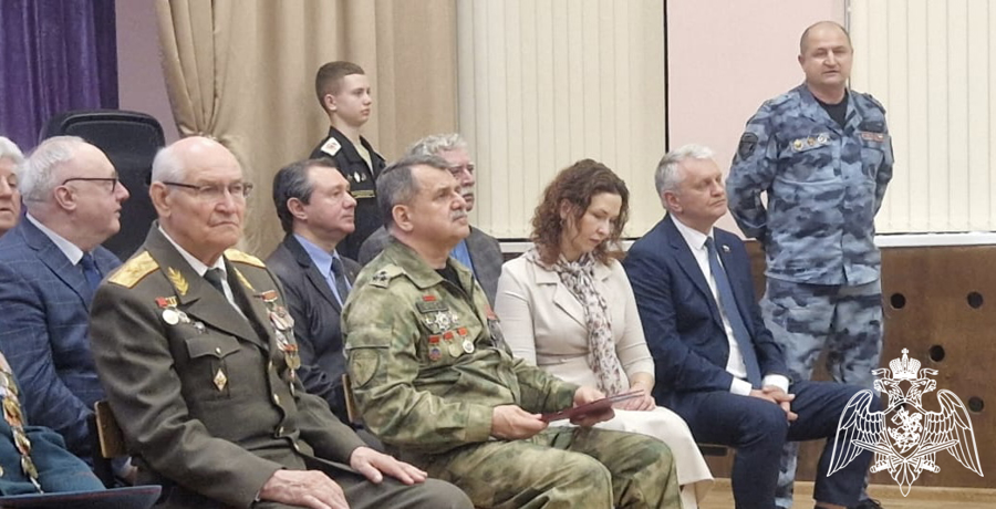В Воронеже офицер спецподразделения принял участие в официальном открытии Международной конференции "Россия и Беларусь: пусть крепнет мира и братства союз!", посвящённой Дню единения братских народов