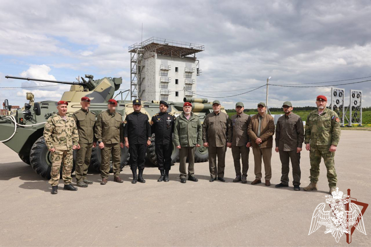 ГЕНЕРАЛ-ПОЛКОВНИК АЛЕКСЕЙ ВОРОБЬЕВ ПРОВЕРИЛ ГОТОВНОСТЬ СПЕЦНАЗОВЦЕВ РОСГВАРДИИ К ИСПЫТАНИЯМ НА ПРАВО НОШЕНИЯ КРАПОВОГО БЕРЕТА И ПРОВЕЛ РАБОЧУЮ ВСТРЕЧУ С ИНОСТРАННЫМИ КОЛЛЕГАМИ