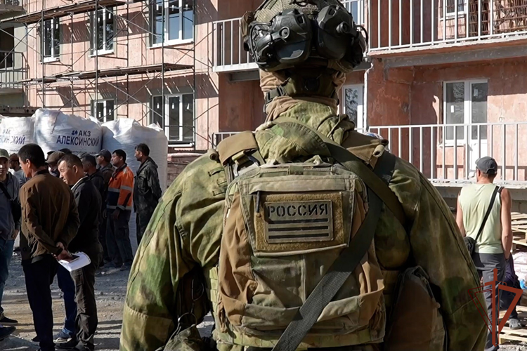 РОСГВАРДЕЙЦЫ СОВМЕСТНО С СОТРУДНИКАМИ ФСБ РОССИИ, ПОЛИЦИИ И ВОЕННОГО КОМИССАРИАТА ПРОВЕЛИ ПРОФИЛАКТИЧЕСКУЮ ОПЕРАЦИЮ В ДНР