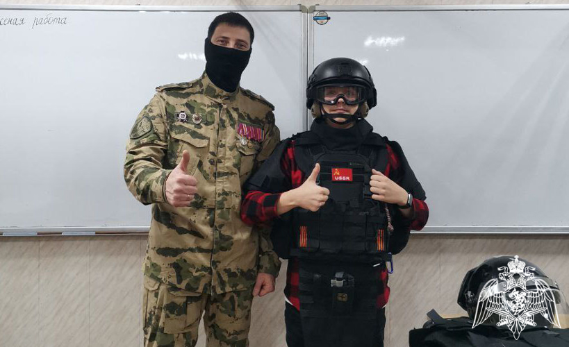 Росгвардейцы в Воронеже провели для старшеклассников профориентационные мероприятия 