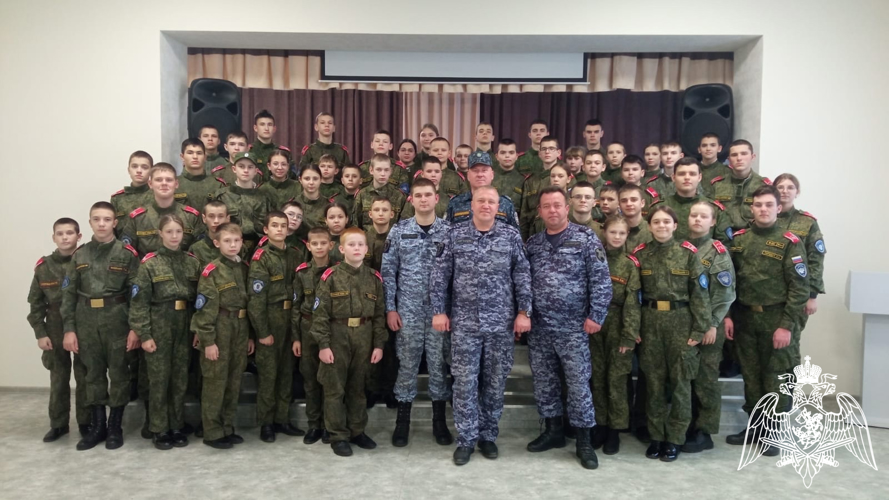 Семинар-выставку организовали Росгвардейцы в Воронежской области для воспитанников кадетского корпуса