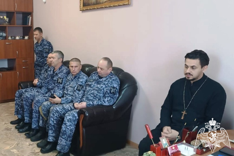 ЦИКЛ ВСТРЕЧ ЛИЧНОГО СОСТАВА С ПРЕДСТАВИТЕЛЯ ЦЕРКВИ ПРОДОЛЖАЕТСЯ В ВОРОНЕЖСКОЙ ОБЛАСТИ