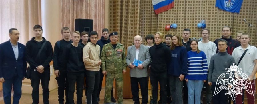 Росгвардия проводит цикл профориентационных и патриотических мероприятий в Воронежской области
