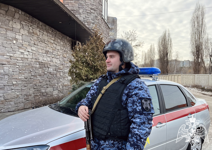 В Воронежской области росгвардейцы разыскали угнанный автомобиль