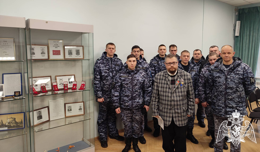 Сотрудники Росгвардии посетили музей в день освобождения Воронежа от немецко-фашистских захватчиков