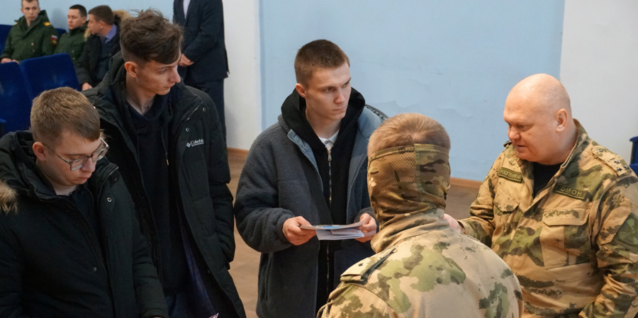 В рамках ведомственной акции «Дни Росгвардии» прошел открытый семинар в Воронежском университете