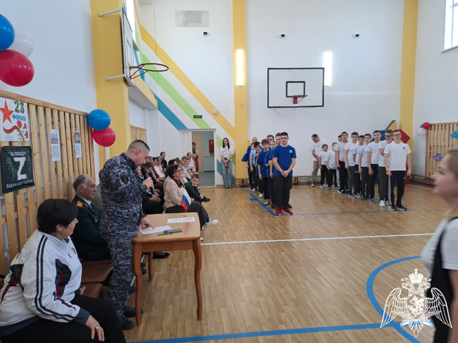Представители Росгвардии приняли участие в судействе спортивно-патриотического конкурса в Павловском районе Воронежской области  