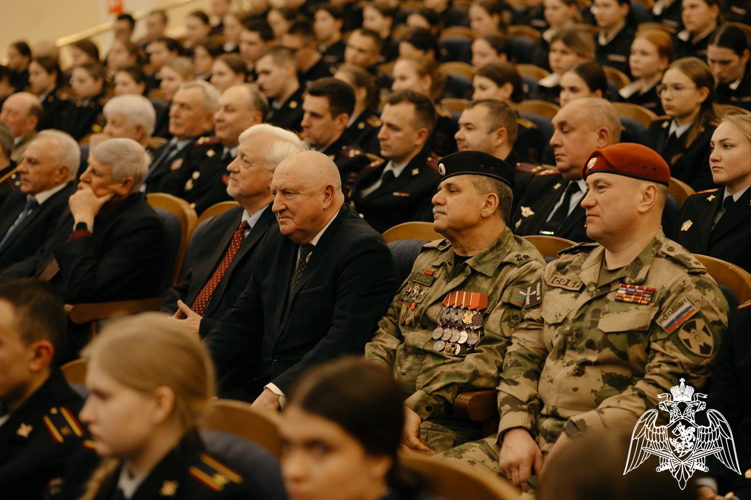 Офицеры Росгвардии посетили памятный концерт в Воронежском институте МВД России