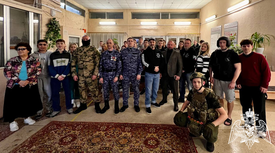 «О патриотизме и служебных буднях» уроки мужества сотрудники Росгвардии провели для Воронежских студентов
