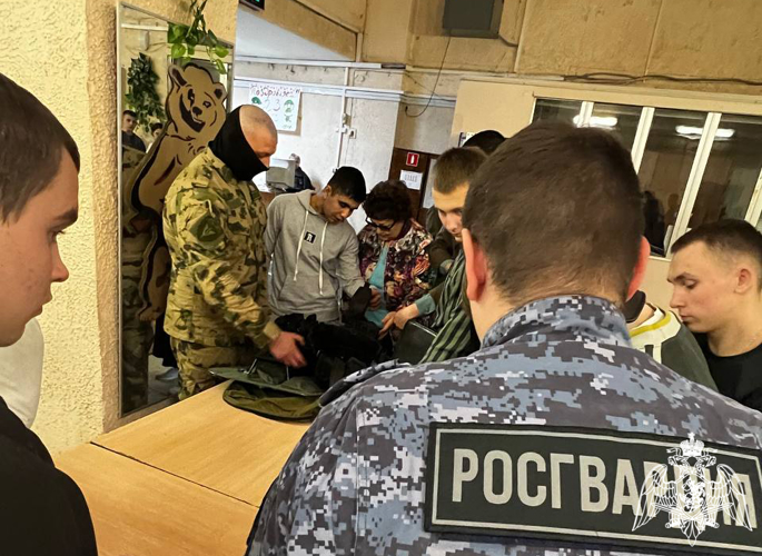 «О патриотизме и служебных буднях» уроки мужества сотрудники Росгвардии провели для Воронежских студентов