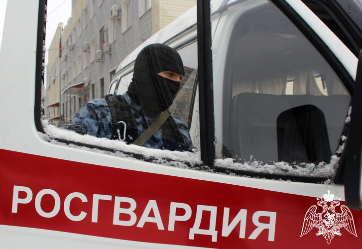 ОМОН РОСГВАРДИИ В ВОРОНЕЖЕ ОКАЗАЛ СОДЕЙСТВИЕ В ПРОВЕДЕНИИ РЕЙДА ПО ВЫЯВЛЕНИЮ НЕЛЕГАЛЬНЫХ МИГРАНТОВ