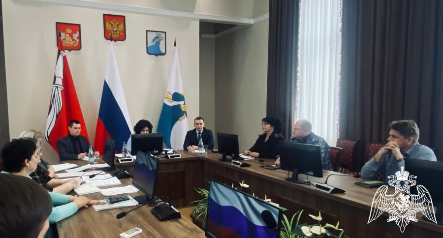 Офицер Росгвардии принял участие в заседании по проведению летней оздоровительной кампании