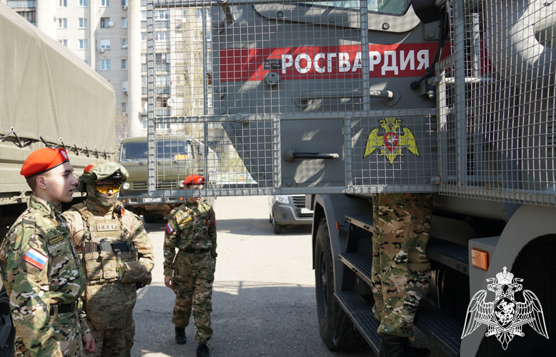 В Воронеже росгвардейцы поддержали ежегодную патриотическую акцию « День призывника»  для молодежи допризывного возраста 