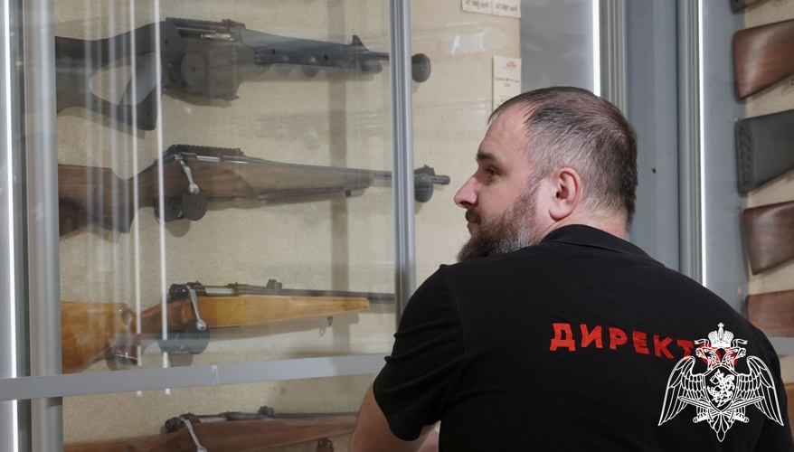 О применении положений уголовного закона, устраняющего преступность деяния, смягчающего наказание или иным образом улучшающего положение лица, совершившего преступление, при принятии решения о выдаче разрешительных документов в сфере оборота оружия   