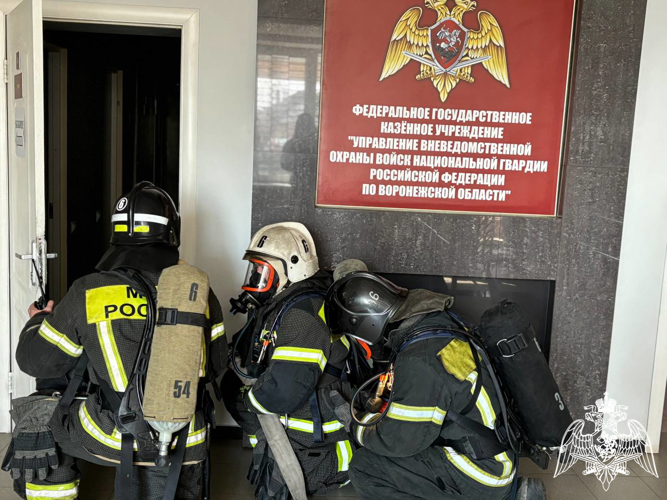 В Воронеже росгвардия и мчс ПРОВЕЛИ СОВМЕСТНУЮ ПОЖАРНО-ТАКТИЧЕСКУЮ ТРЕНИРОВКУ