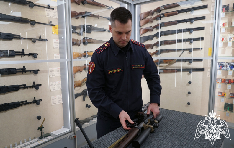 ОФИЦЕРЫ РОСГВАРДИИ В ВОРОНЕЖСКОЙ ОБЛАСТИ ЗА ПРОШЕДШУЮ НЕДЕЛЮ ПРОВЕРИЛИ СВЫШЕ 350 ВЛАДЕЛЬЦЕВ ГРАЖДАНСКОГО ОРУЖИЯ